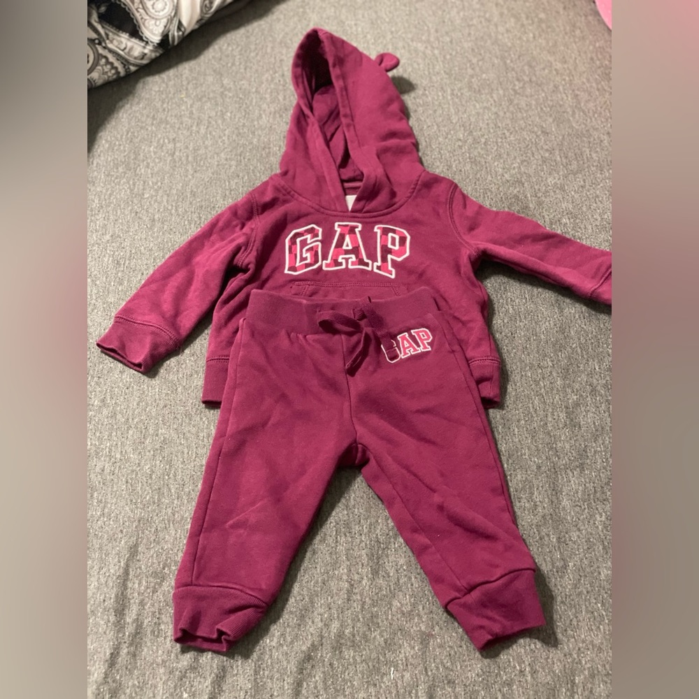 Baby Gap Sweatsuit